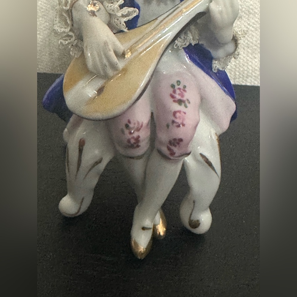Vintage Dresden Reproduction Victorian Man Playing Qatar Porcelain - Picture 5 of 13